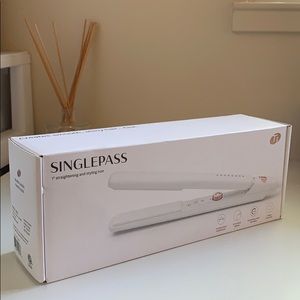 T3 Singlepass 1” Straightening and Styling Iron